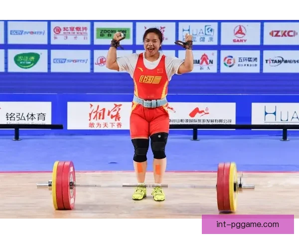举重世界记录大揭秘：超越极限的力量传奇