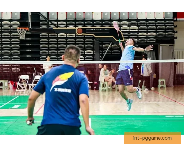 全民风靡的羽毛球盛事：闪耀羽球场，激情比拼助力奋斗！