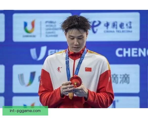 新世界举重赛事出现劲敌，中国选手再次斩获金牌