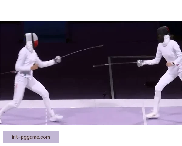 激战中的剑客对决：击剑实时比分全程实况